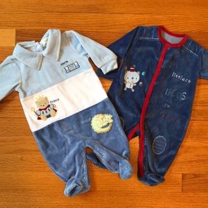 NWOT 2 Velvet Footed Pajamas. Size 0-3 months
